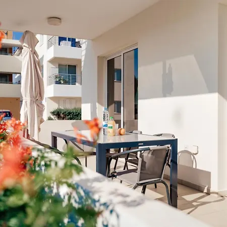 Lägenhet Cozy 2 Bedroom Family W/ Pool